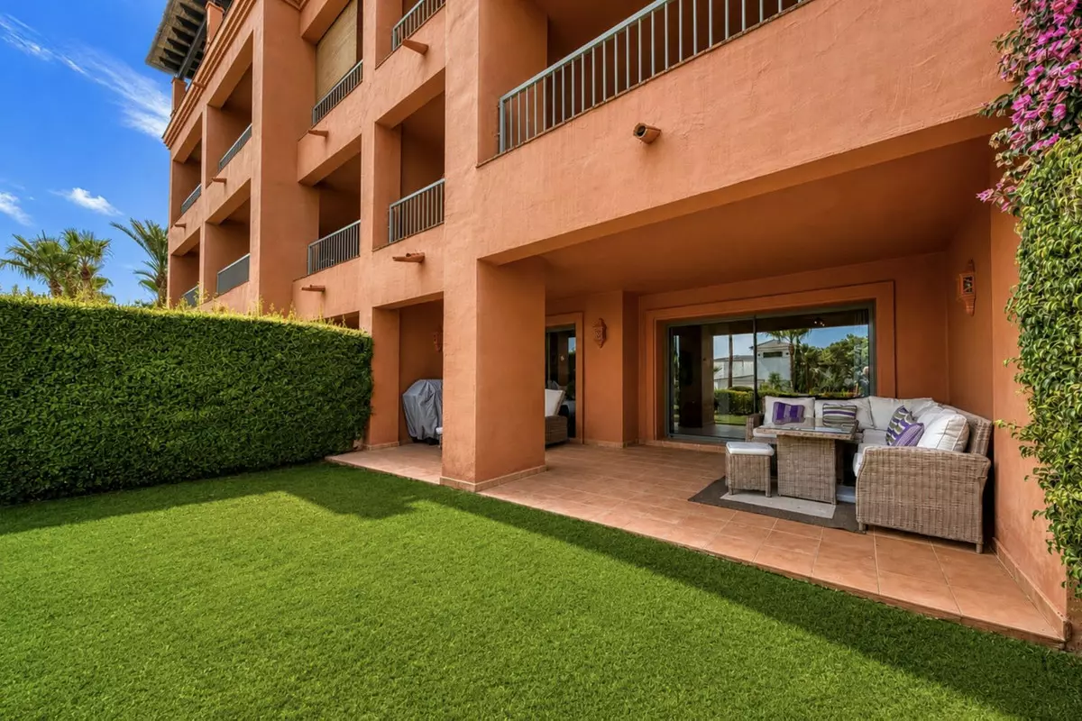 2-bedroom Apartment In Málaga, Spain (117 M²)