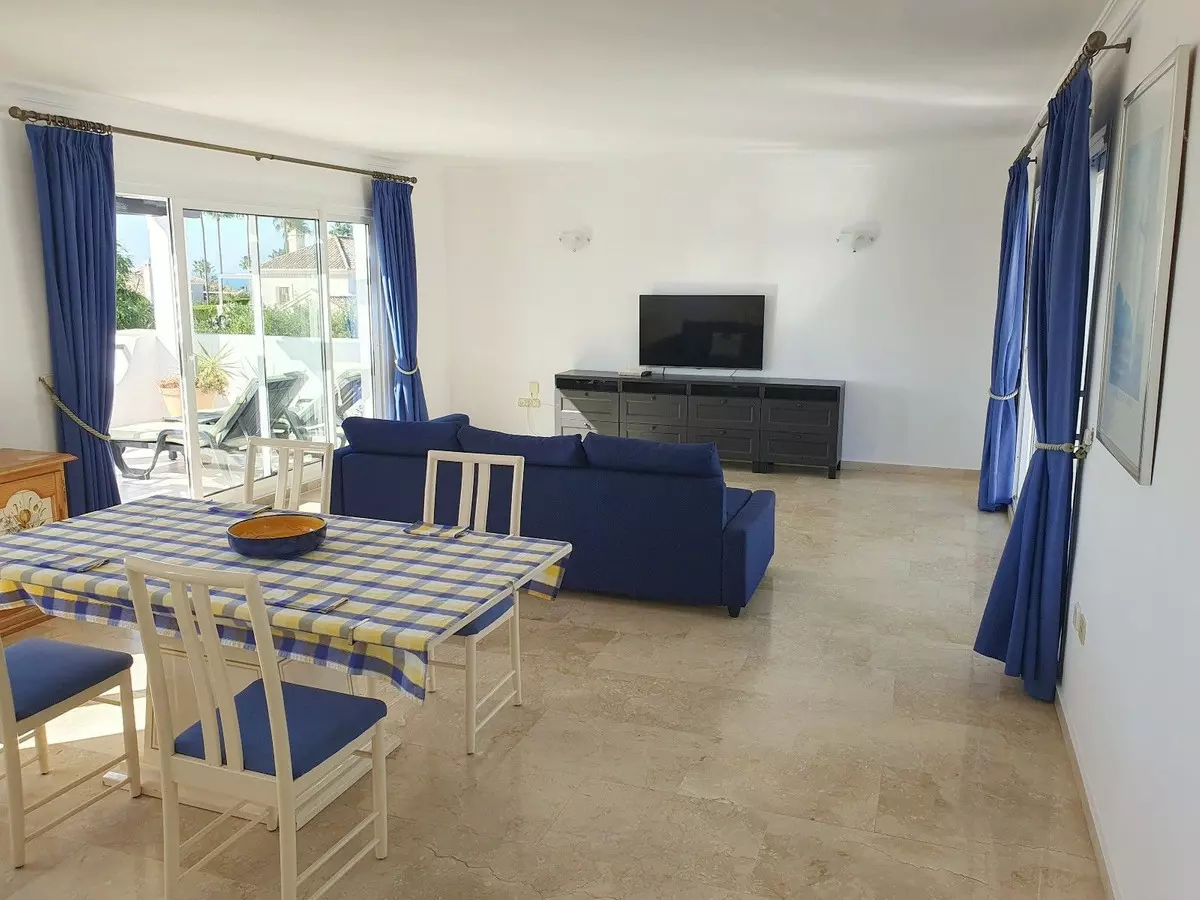 2-bedroom Apartment In Estepona, Spain (115 M²)