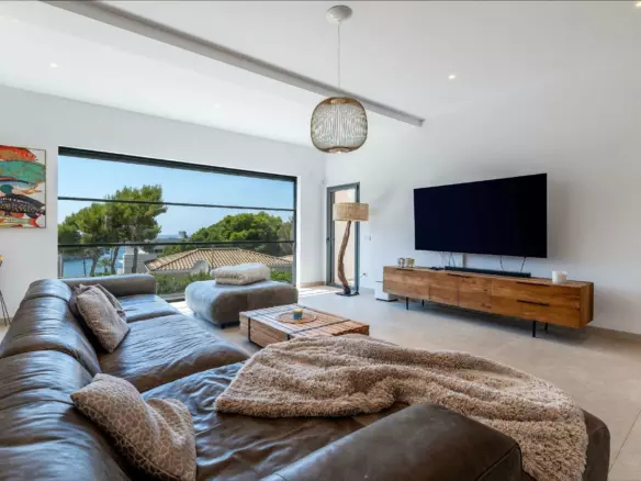 4-bedroom Villa In Calvià, Spain (526 M²)