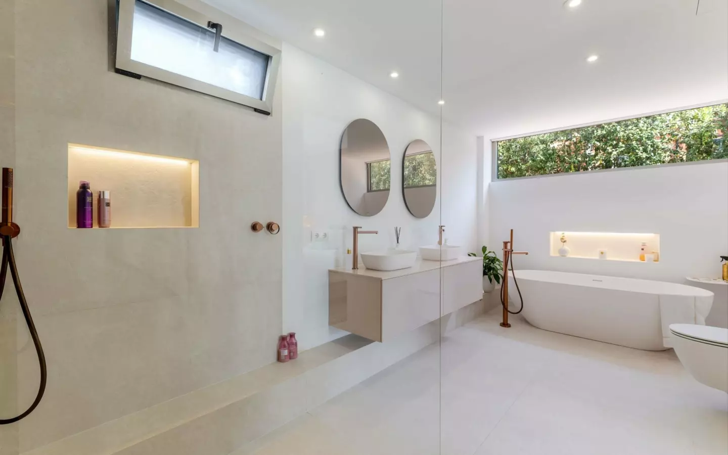 5-bedroom Villa In Calvià, Spain (364 M²)