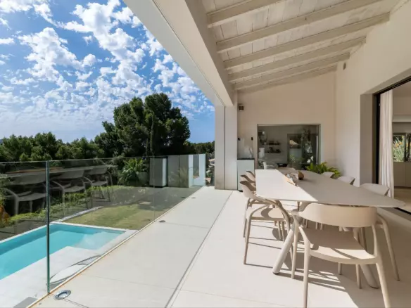5-bedroom Villa In Calvià, Spain (364 M²)
