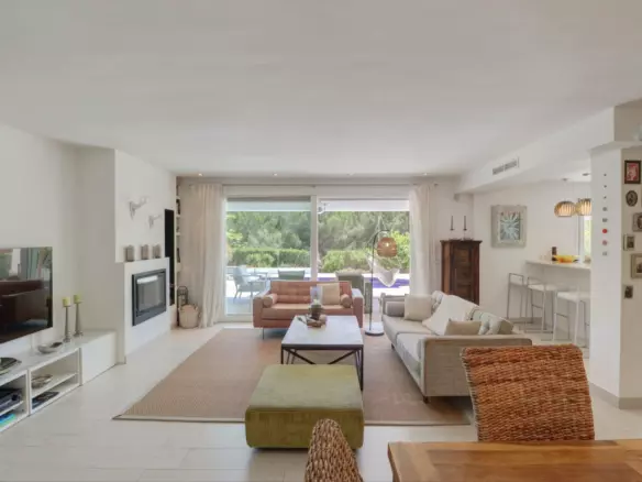5-bedroom Villa In Calvià, Spain (398 M²)