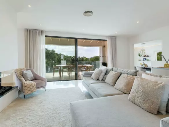 5-bedroom Villa In Calvià, Spain (364 M²)