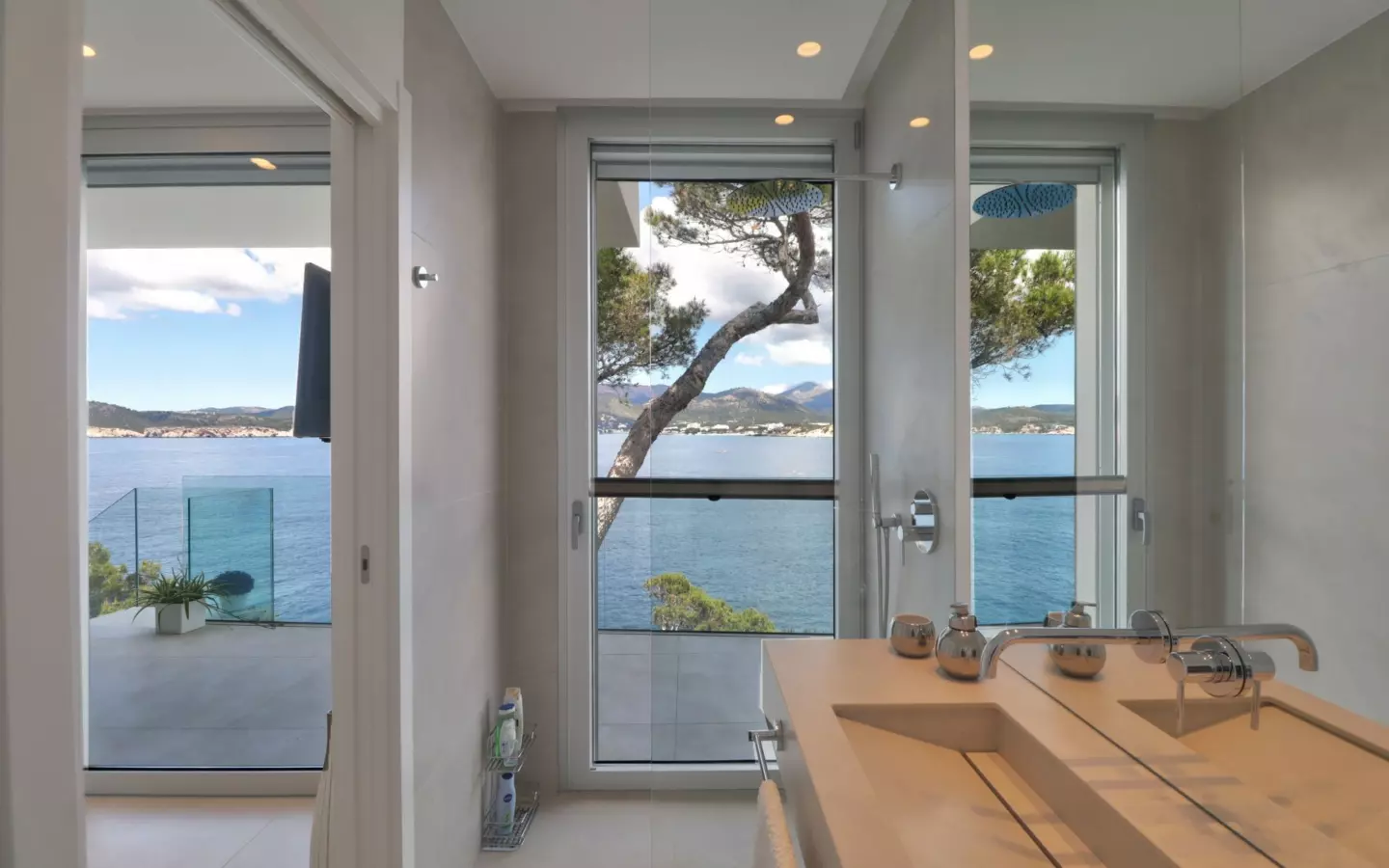 3-bedroom Villa In Calvià, Spain (330 M²)