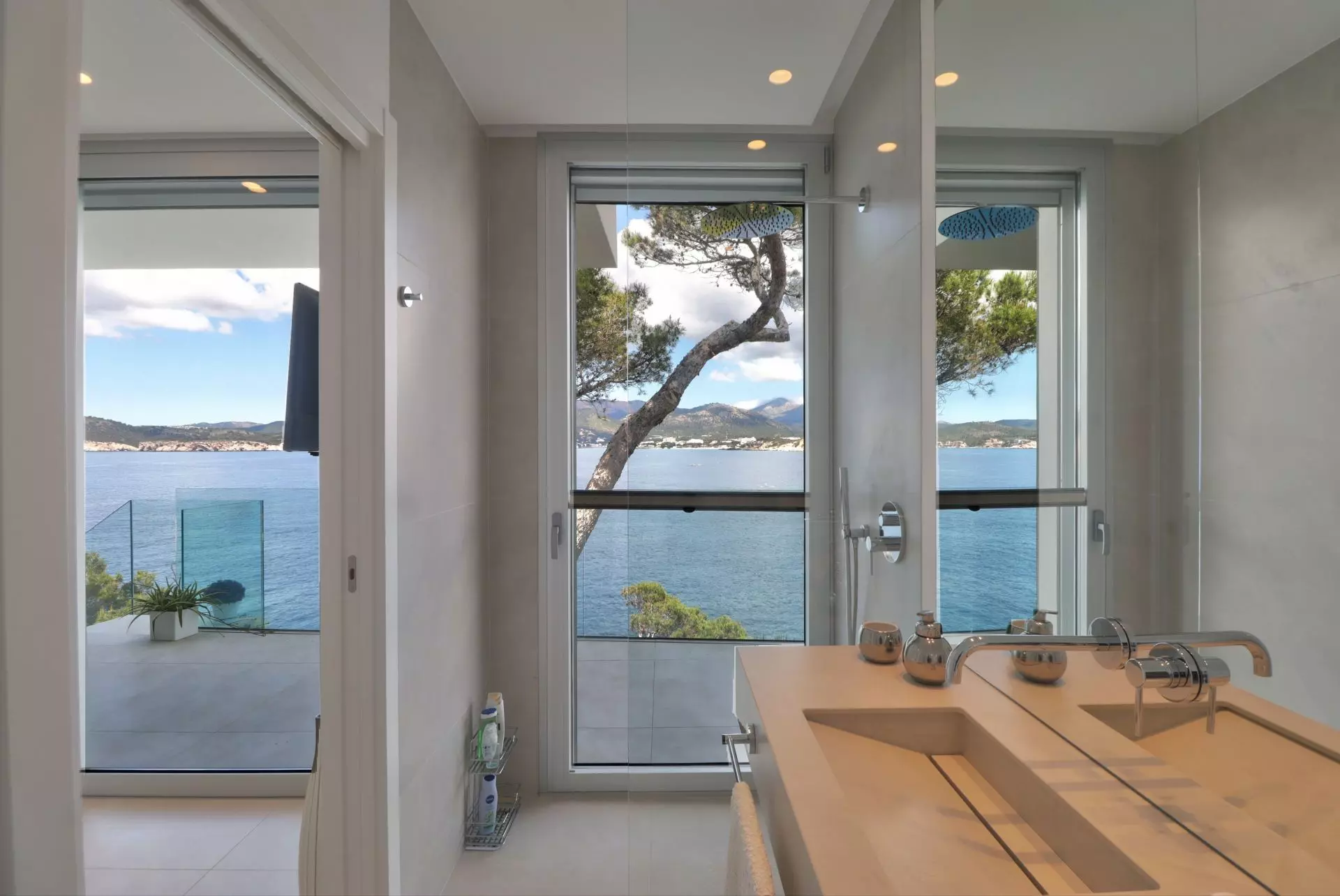 3-bedroom Villa In Calvià, Spain (330 M²)