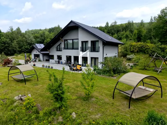 Nowoczesna NieruchomoŚĆ Inwestycyjna Z Prywatnym Apartamentem I Dodatkowym Domkiem