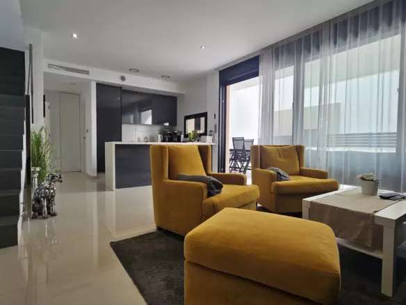6-bedroom Villa In Villamartin, Spain (208 M²)