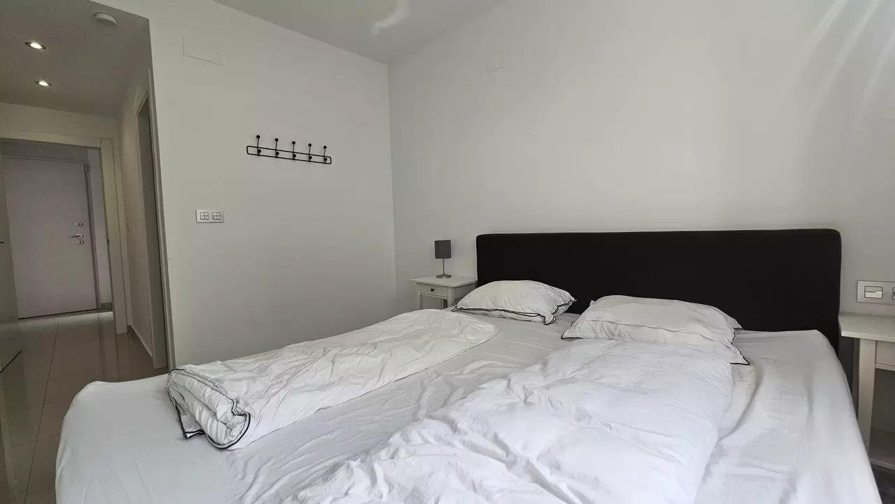 6-bedroom Villa In Villamartin, Spain (208 M²)