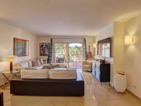 3-bedroom Penthouse In Calvià, Spain (194 M²)