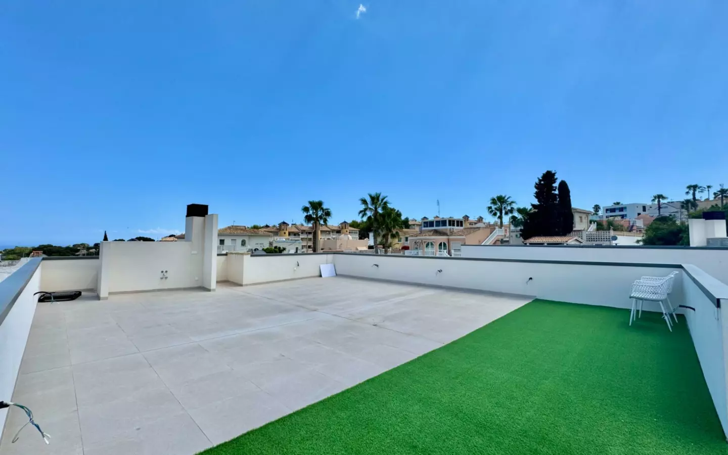 3-bedroom Villa In San Miguel De Salinas, Spain (90 M²)