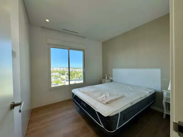 3-bedroom Apartment In Orihuela, Spain (203 M²)