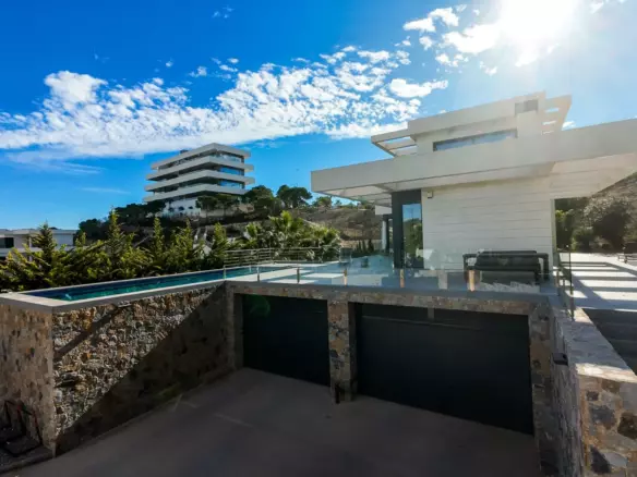 6-bedroom Villa In Orihuela, Spain (429 M²)