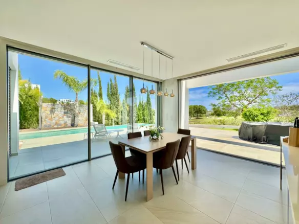 3-bedroom Villa In Orihuela, Spain (200 M²)