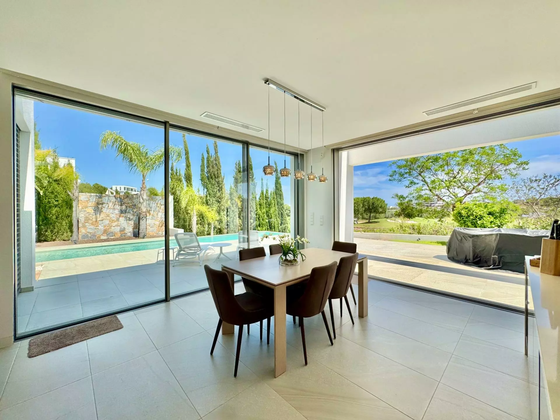 3-bedroom Villa In Orihuela, Spain (200 M²)