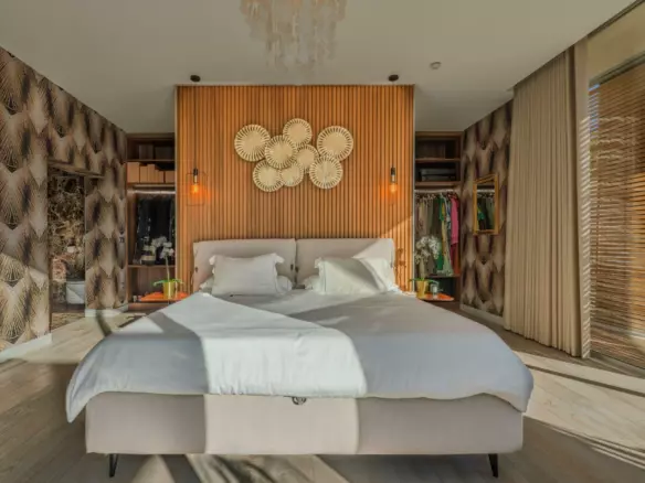 4-bedroom Villa In Benijofar, Spain (544 M²)