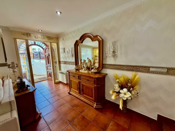 4-bedroom Semi In Orihuela Costa, Spain (189 M²)