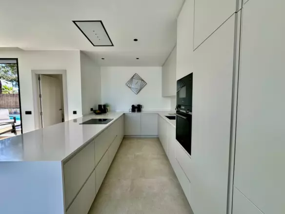 3-bedroom Villa In Orihuela, Spain (282 M²)