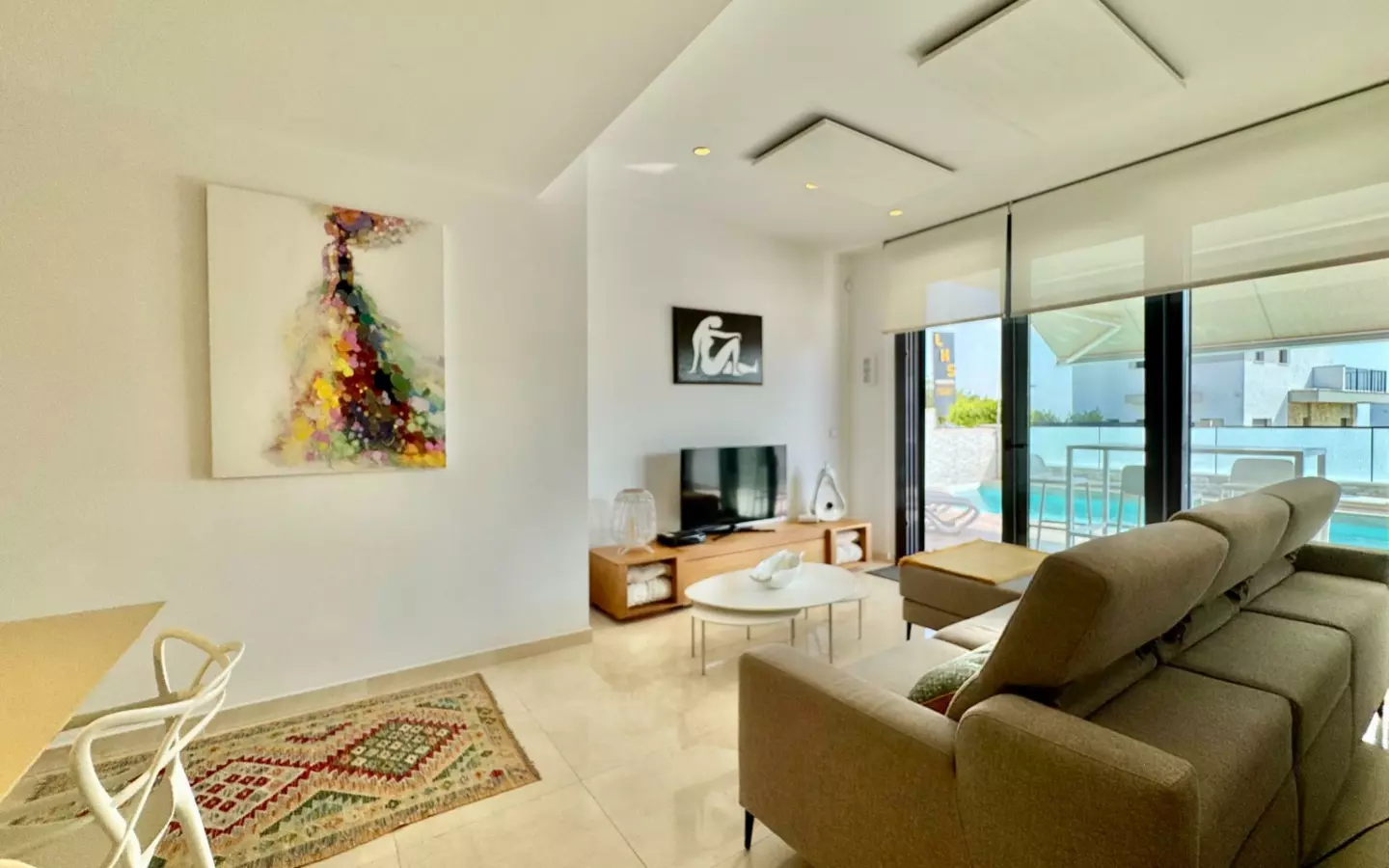 3-bedroom Villa In San Miguel De Salinas, Spain (92 M²)
