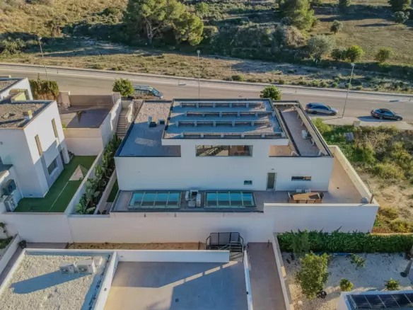4-bedroom Villa In Benijofar, Spain (544 M²)