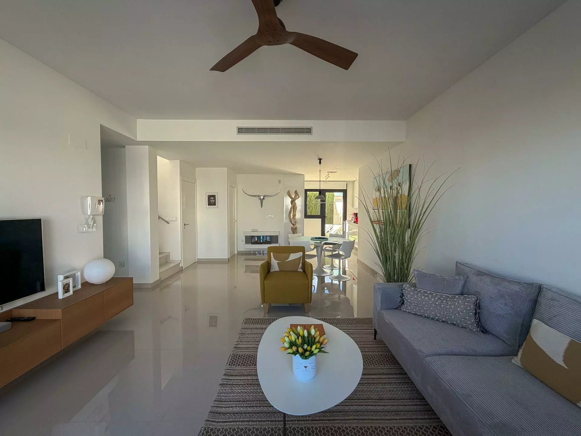 4-bedroom Villa In San Miguel De Salinas, Spain (165 M²)