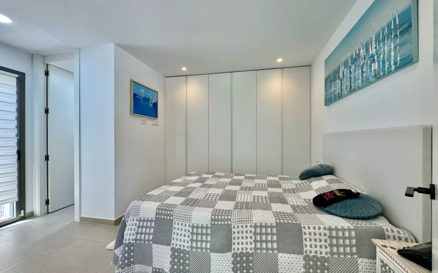 3-bedroom Villa In San Miguel De Salinas, Spain (90 M²)