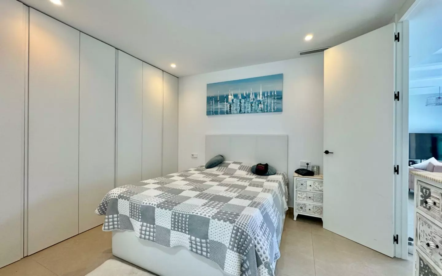 3-bedroom Villa In San Miguel De Salinas, Spain (90 M²)