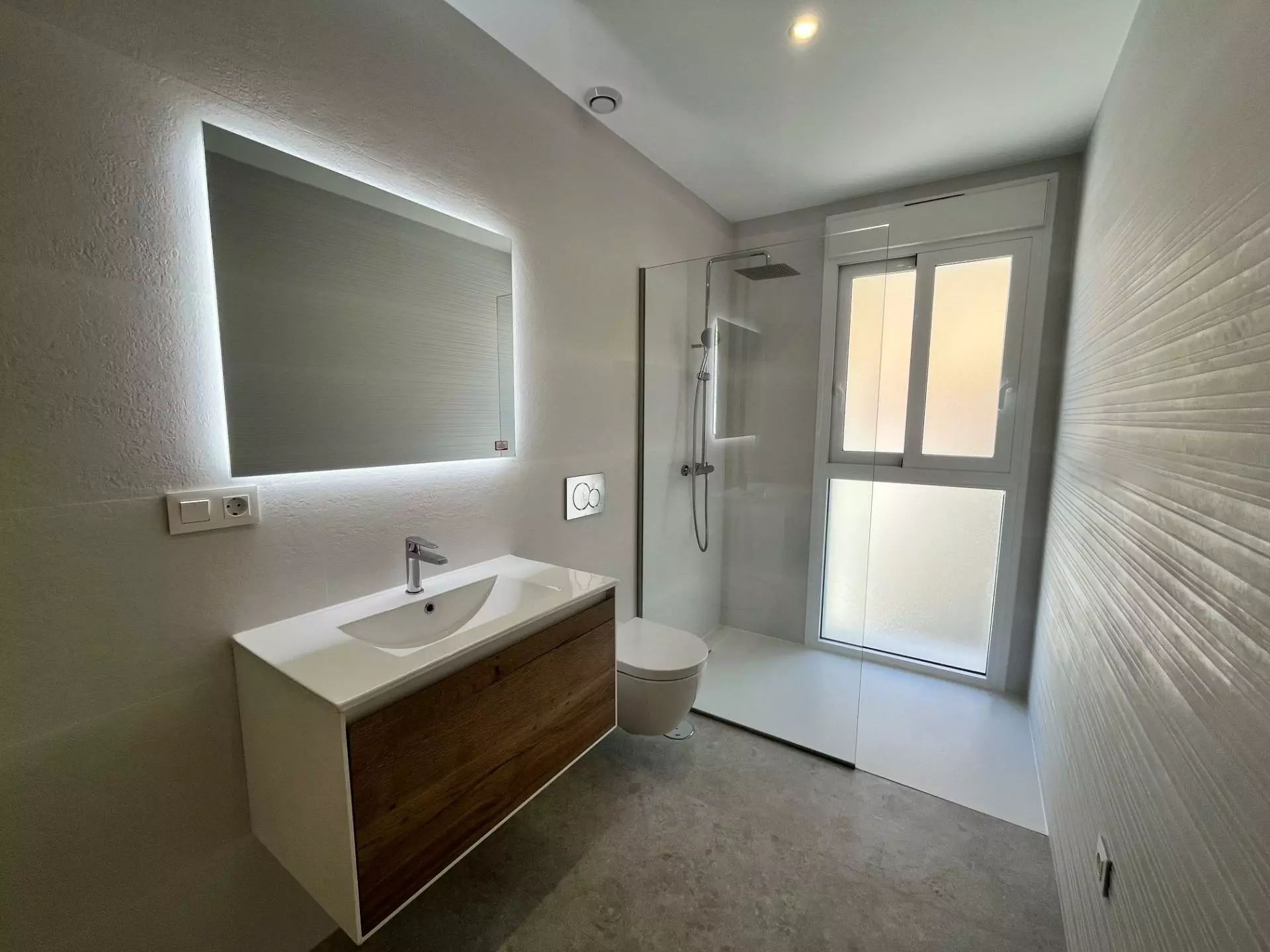 3-bedroom Apartment In Torrevieja, Spain (117 M²)