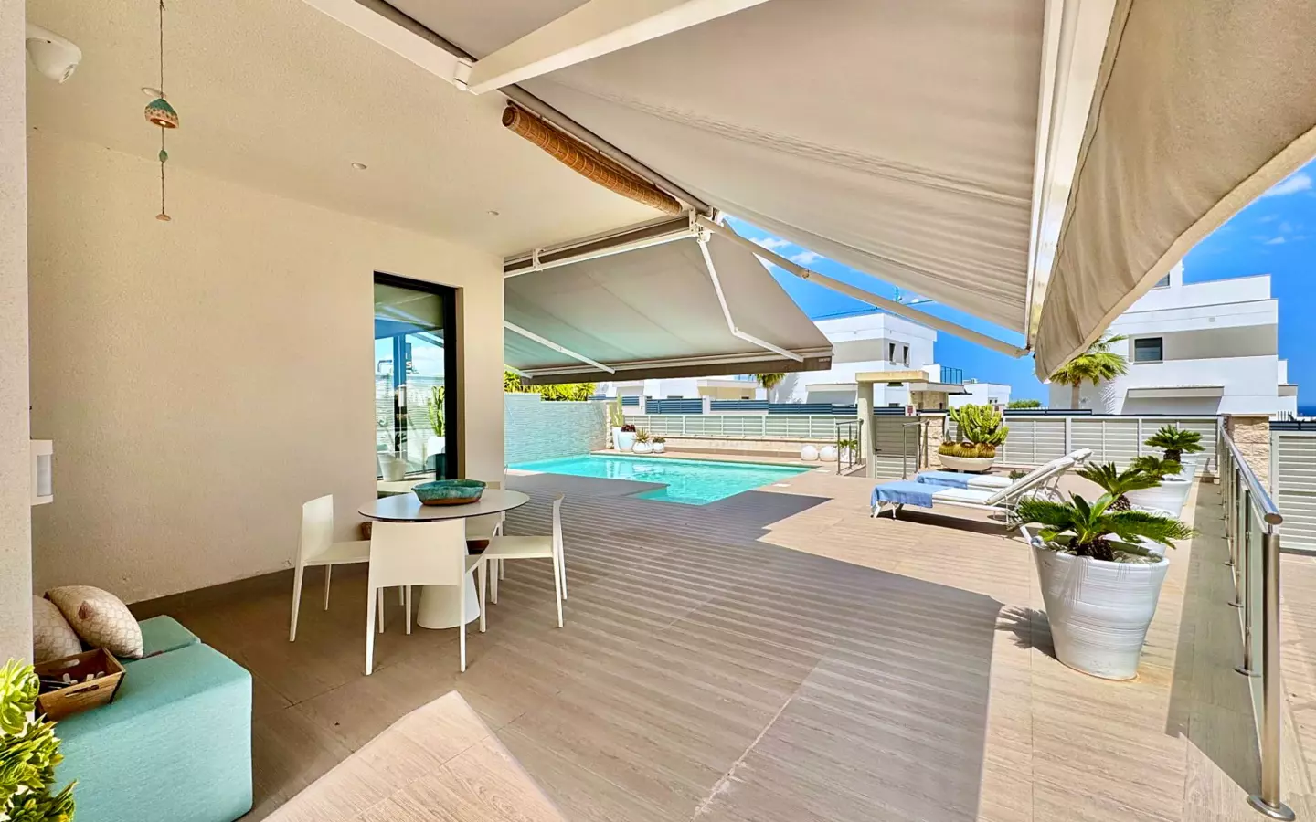 4-bedroom Villa In San Miguel De Salinas, Spain (252 M²)