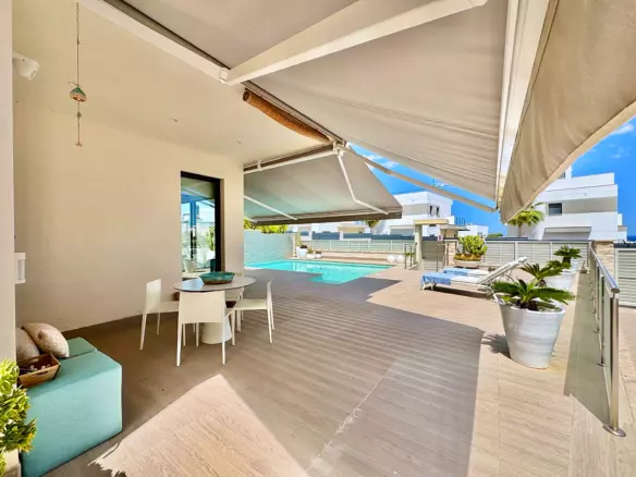 4-bedroom Villa In San Miguel De Salinas, Spain (252 M²)