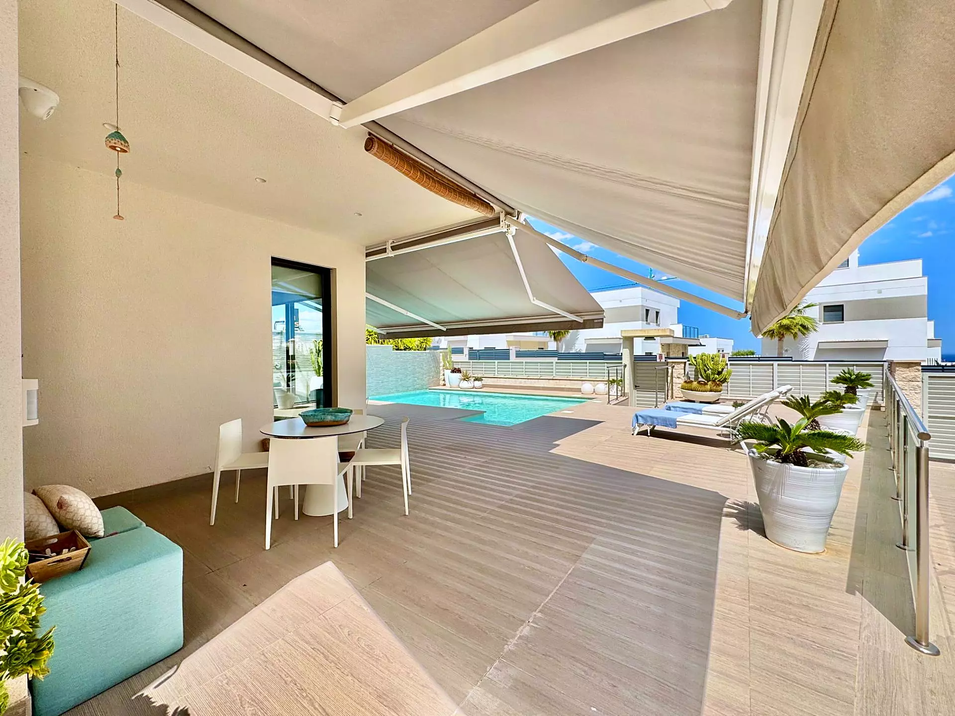 4-bedroom Villa In San Miguel De Salinas, Spain (252 M²)