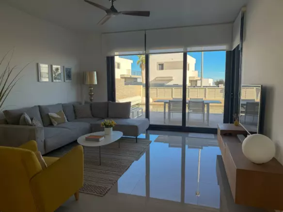 4-bedroom Villa In San Miguel De Salinas, Spain (165 M²)