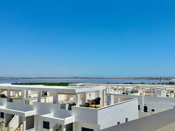 2-bedroom Penthouse In Torrevieja, Spain (178 M²)