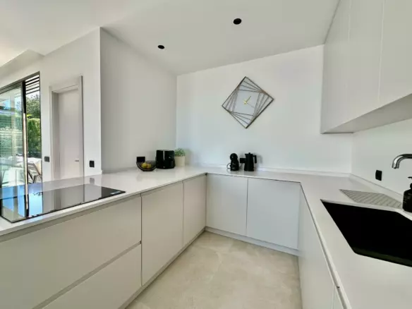 3-bedroom Villa In Orihuela, Spain (282 M²)