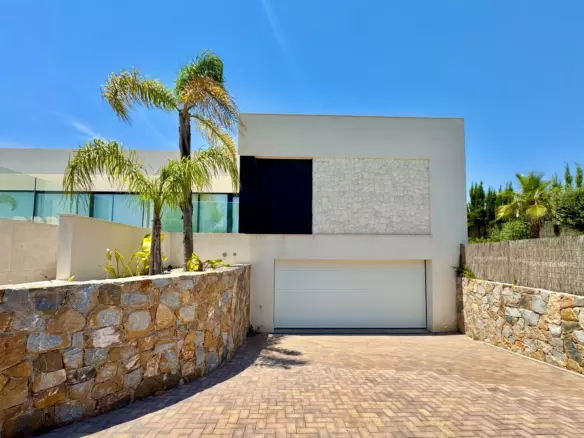 4-bedroom Villa In Orihuela, Spain (369 M²)