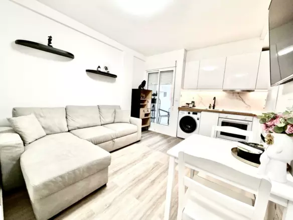 1-bedroom Apartment In Torrevieja, Spain (40 M²)