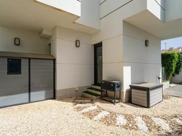 4-bedroom Villa In Rojales, Spain (166 M²)