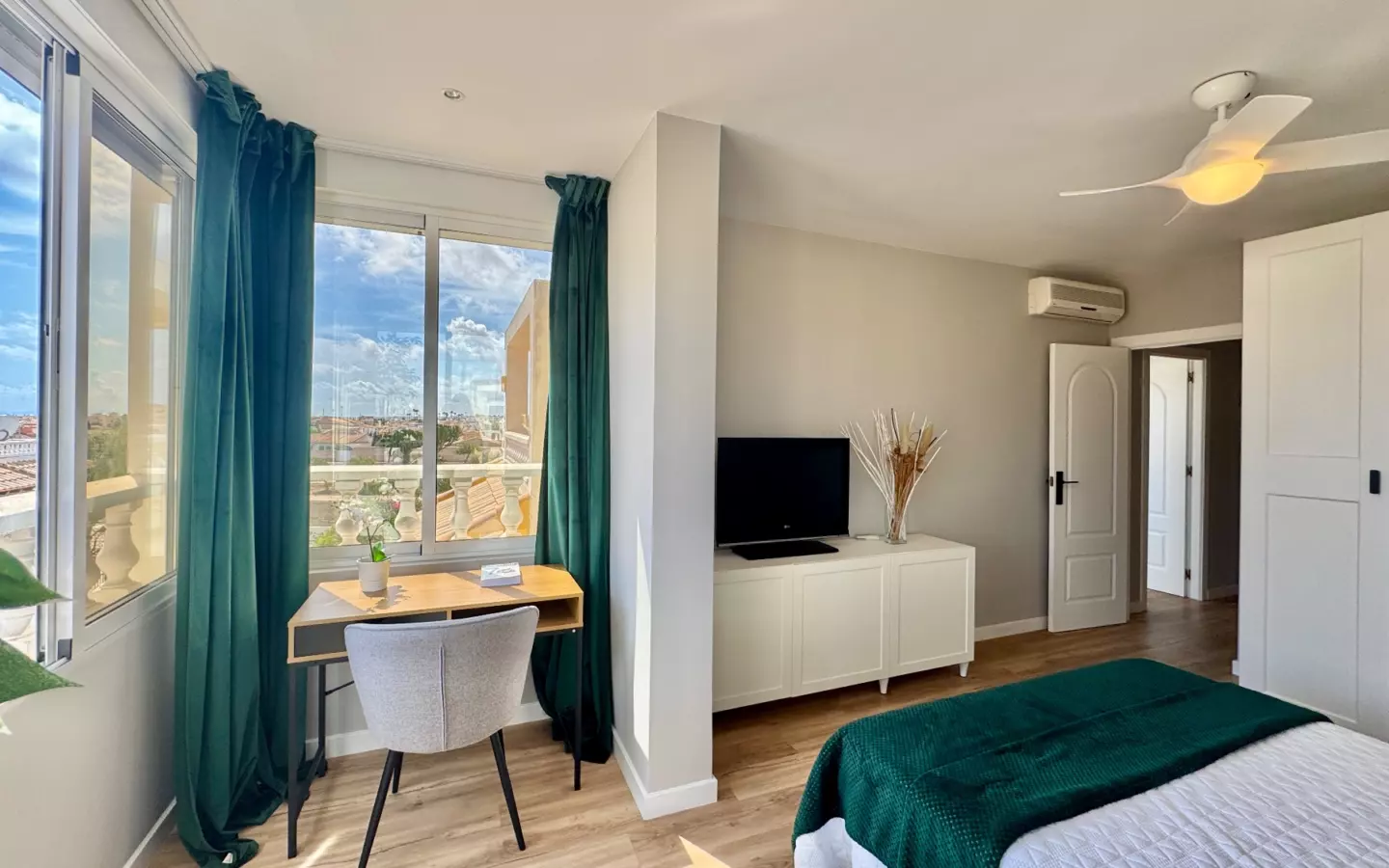 3-bedroom Townhouse In Orihuela Costa, Spain (90 M²)
