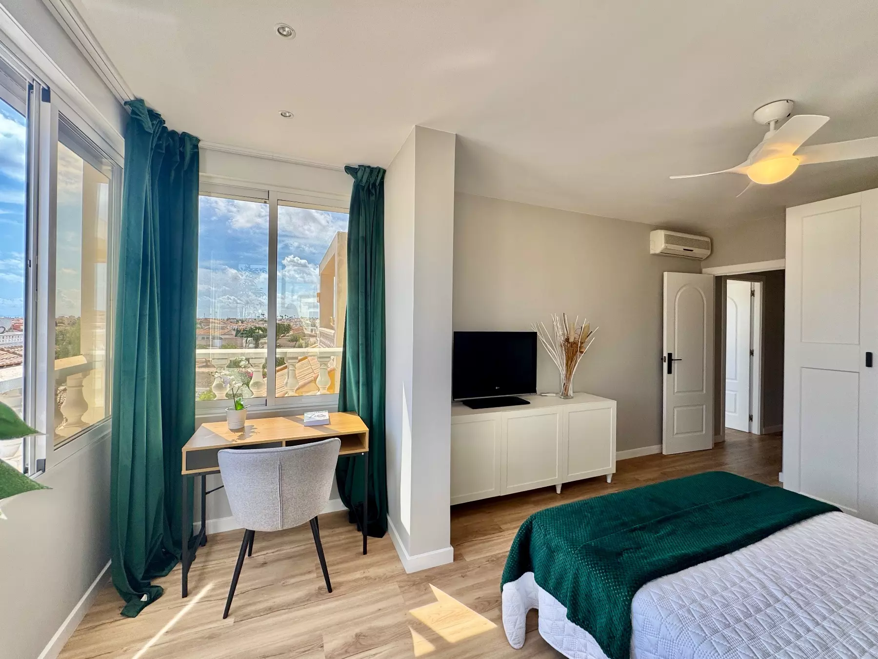 p-13ca9361312e220a-14f1c1 3-bedroom Townhouse In Orihuela Costa, Spain (90 M²)