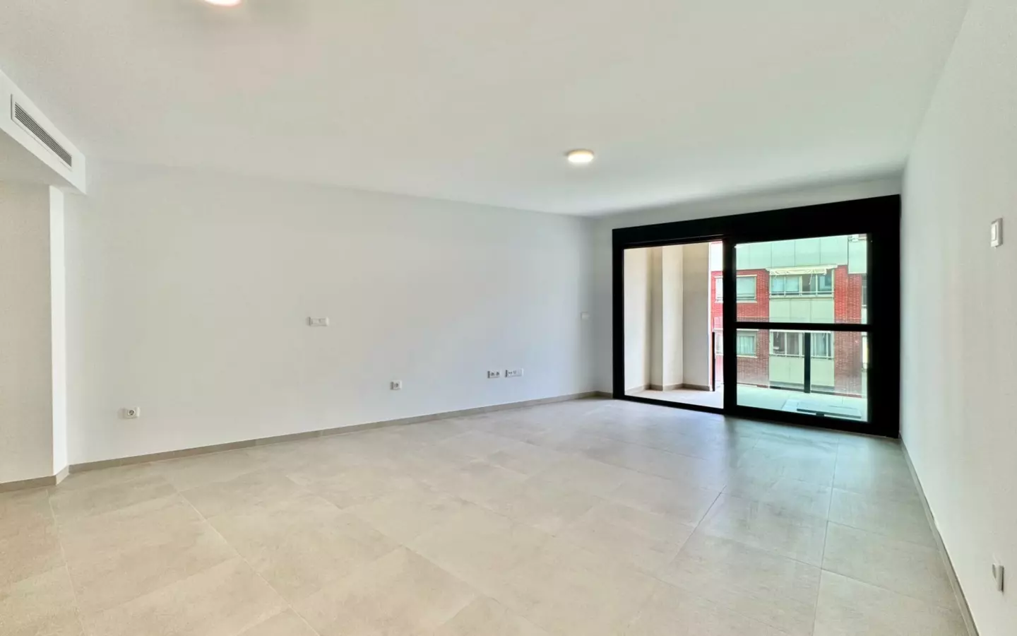 3-bedroom Apartment In Alicante, Spain (120 M²)