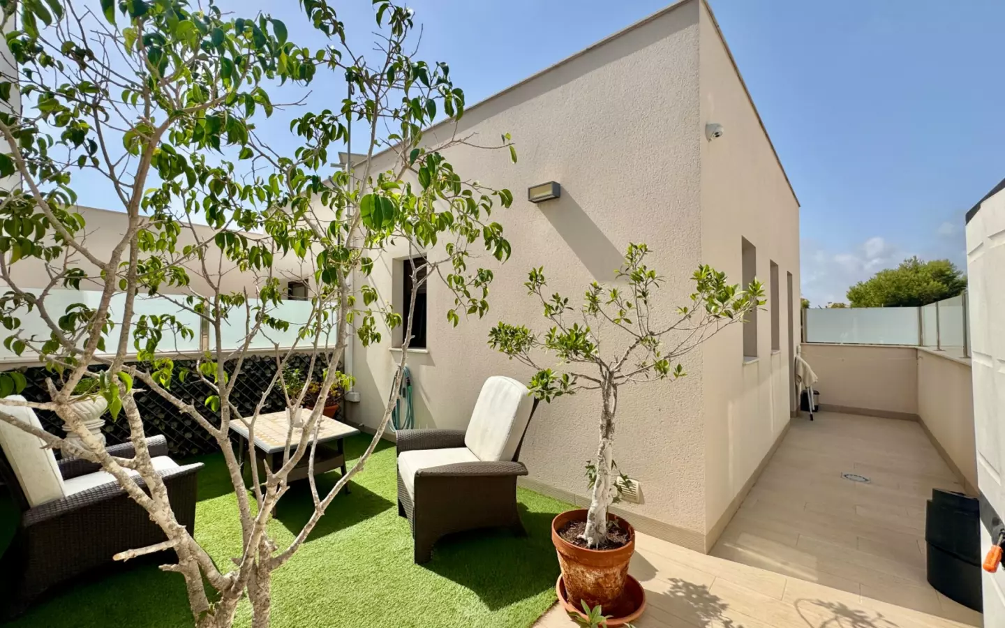 3-bedroom Townhouse In San Pedro Del Pinatar, Spain (167 M²)
