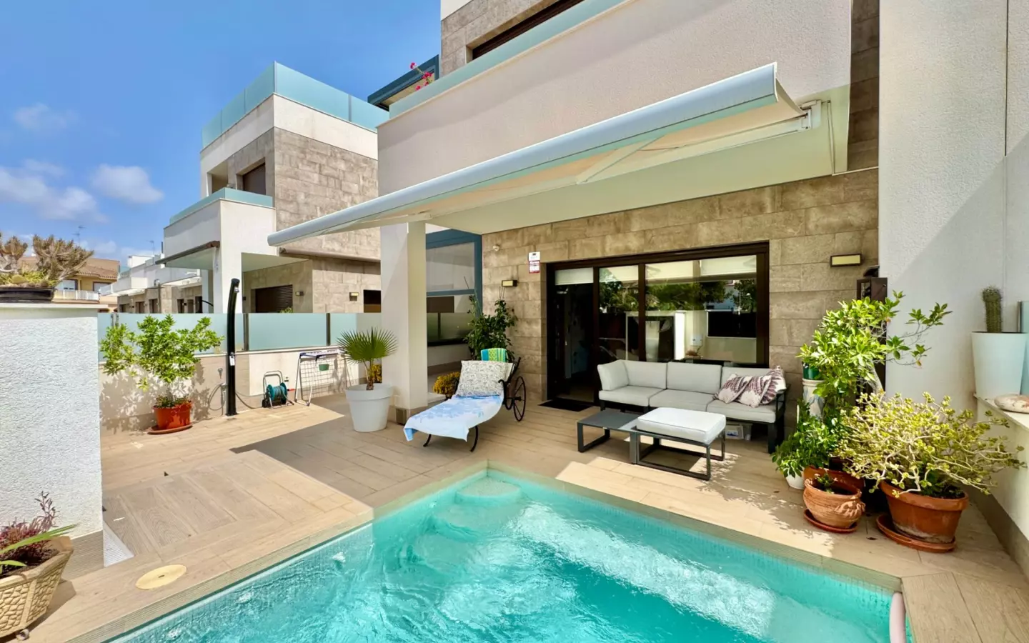 3-bedroom Townhouse In San Pedro Del Pinatar, Spain (167 M²)