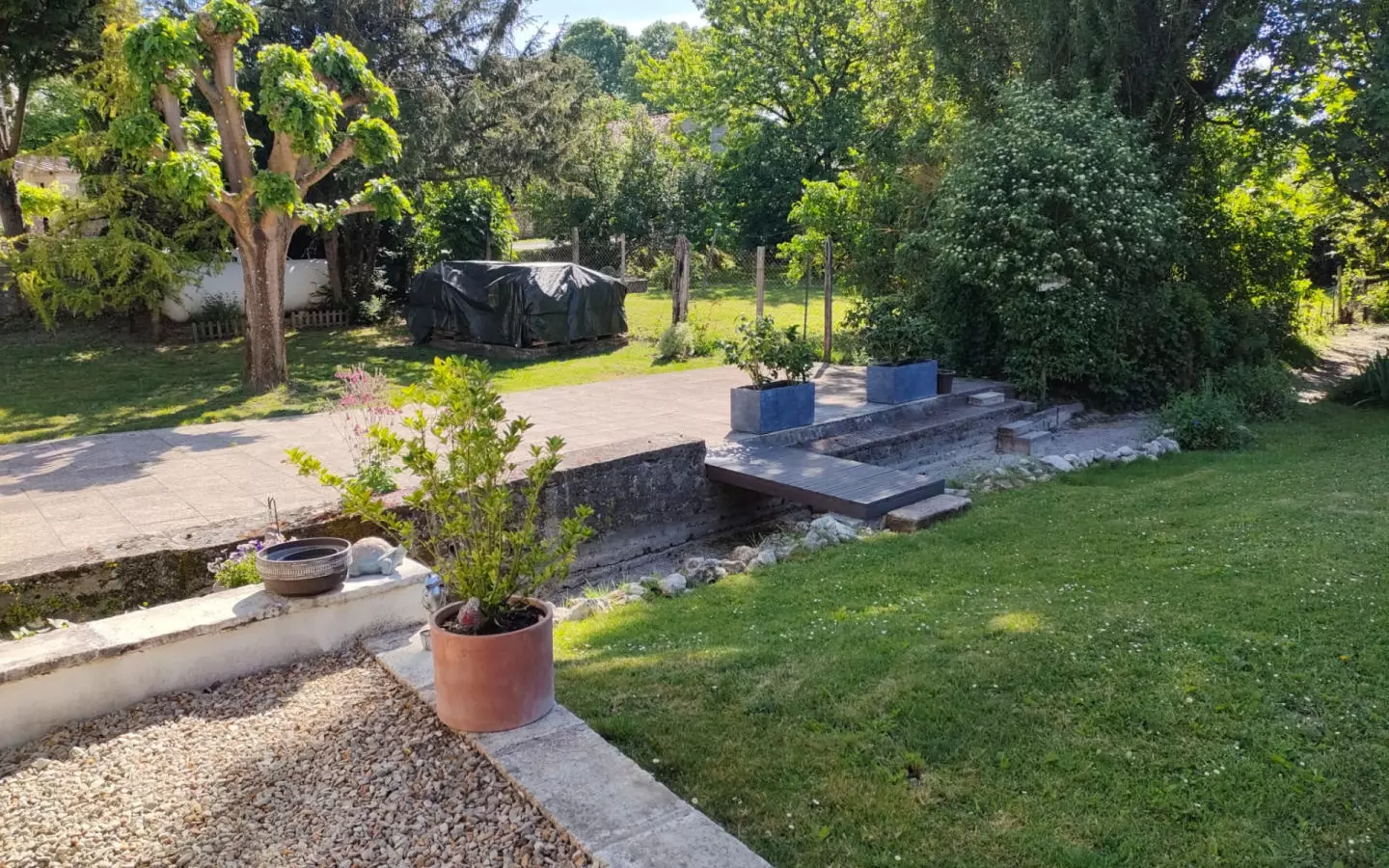 2-bedroom House In Saint-laurent-des-combes, France (116 M²)