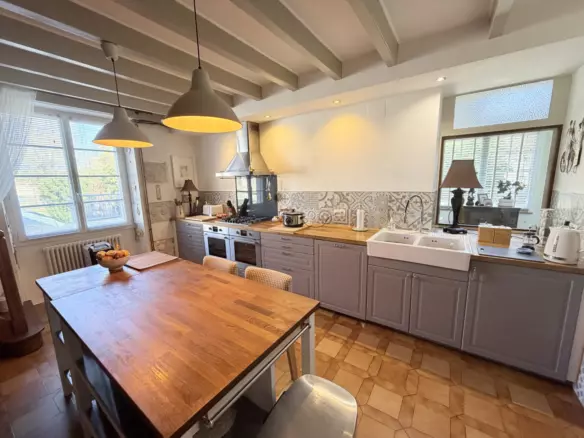 2-bedroom House In Saint-laurent-des-combes, France (116 M²)