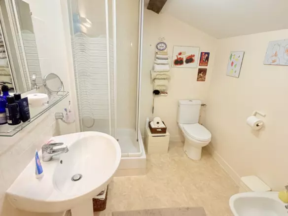 2-bedroom House In Saint-laurent-des-combes, France (116 M²)