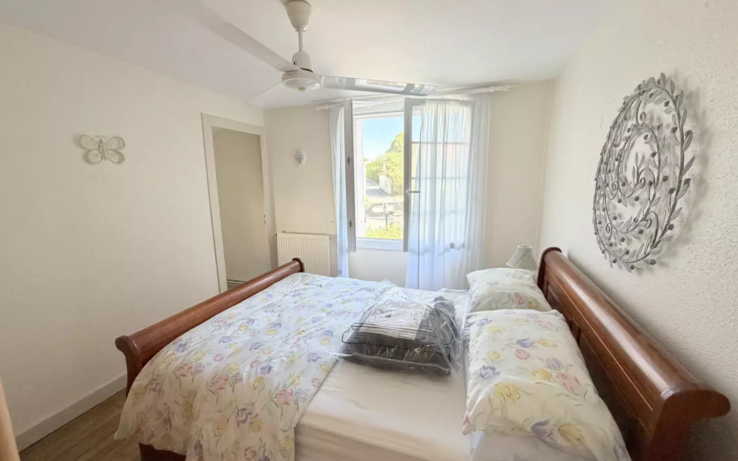 2-bedroom House In Saint-laurent-des-combes, France (116 M²)