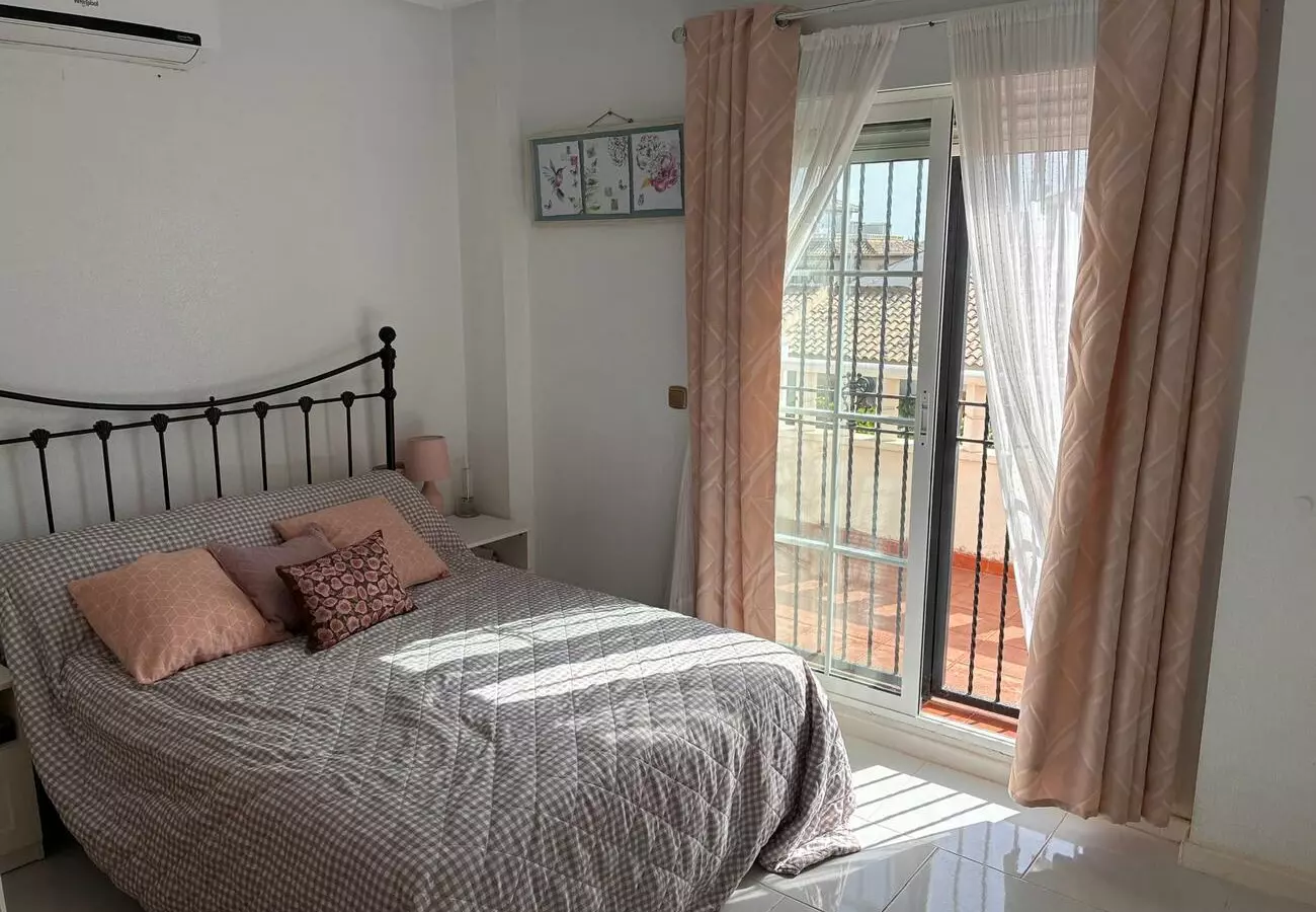 2-bedroom Property In Orihuela Costa, Spain (80 M²)