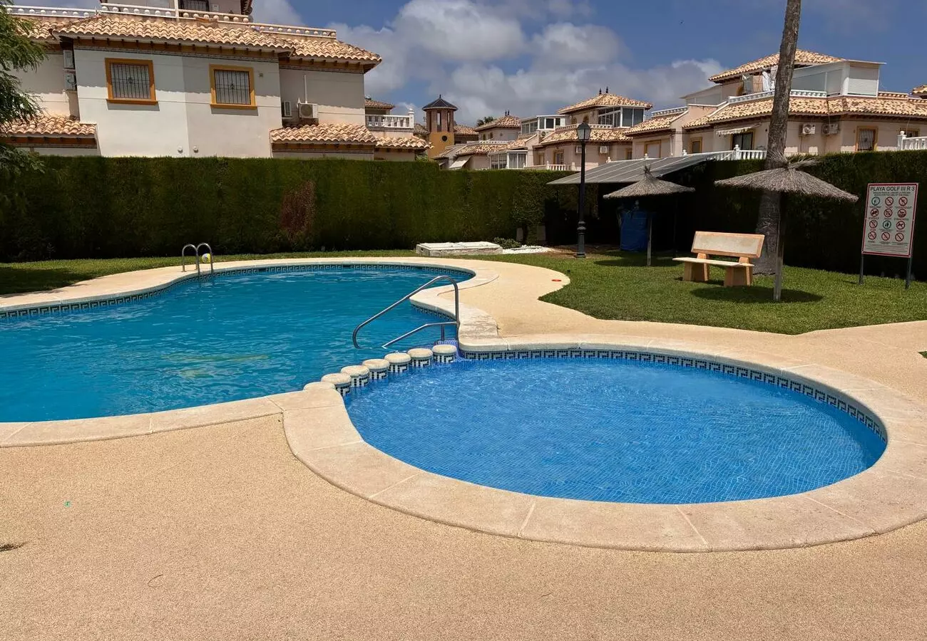 2-bedroom Property In Orihuela Costa, Spain (80 M²)