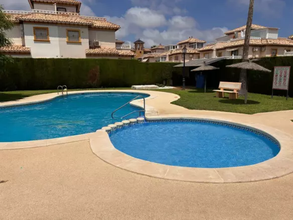 2-bedroom Property In Orihuela Costa, Spain (80 M²)