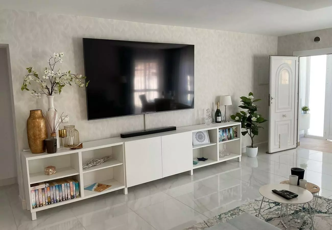 2-bedroom Property In Avileses, Spain