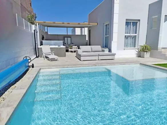 2-bedroom Property In Avileses, Spain